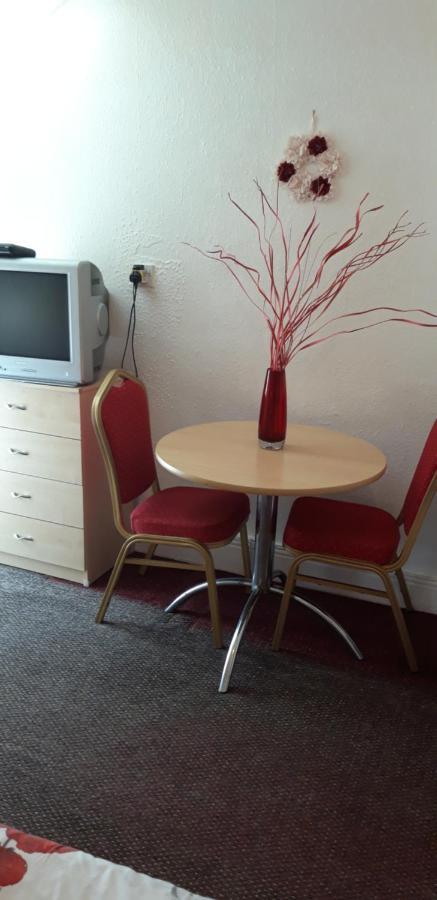 Sunny Ives Hotel - Blackpool — Photos 1